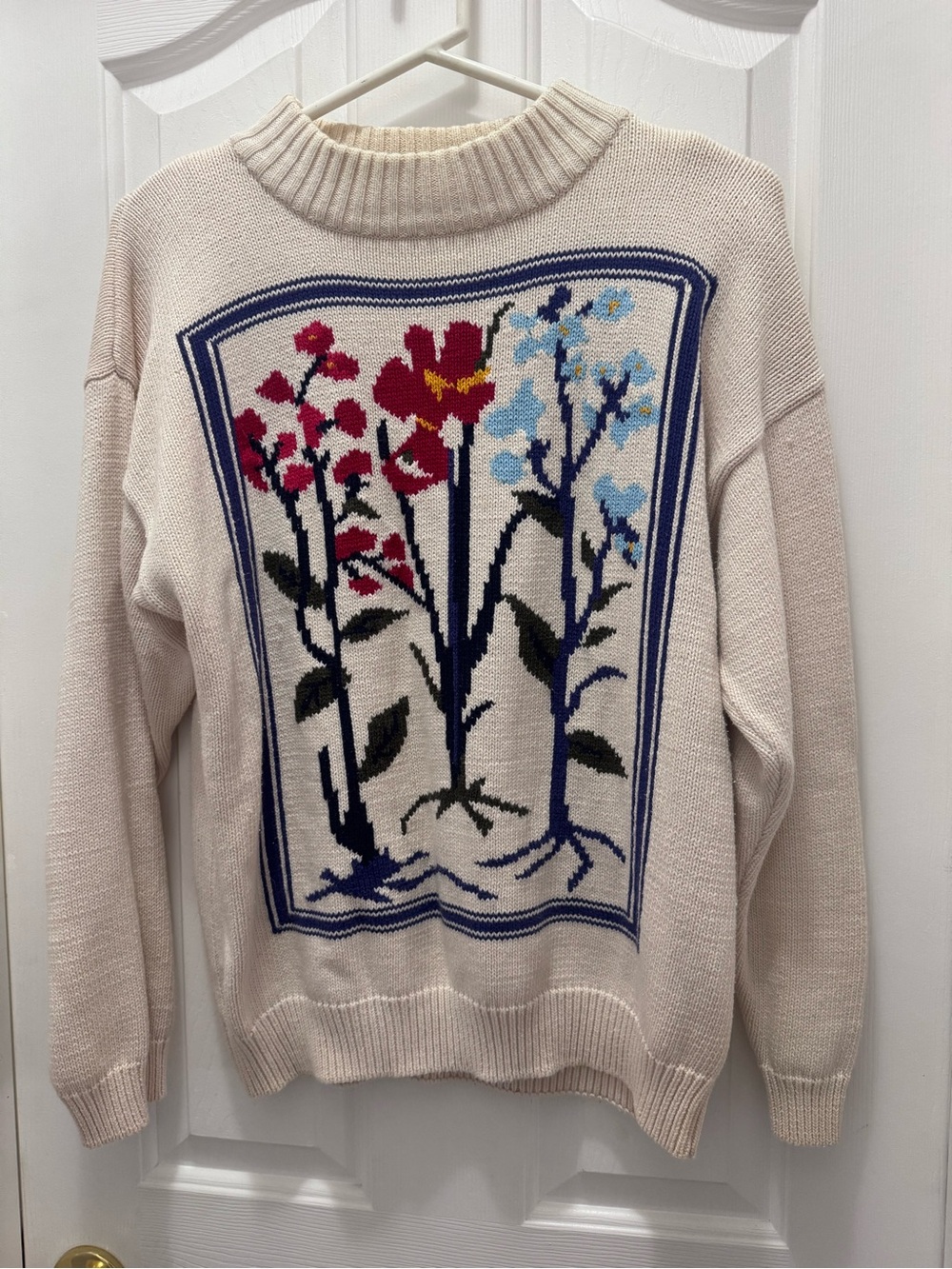 Women’s Nemus vintage grandma Cream Floral Panel Knit Sweater L. See pics
